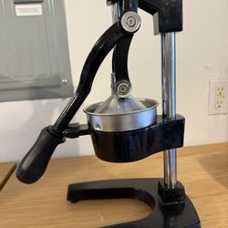 Heavy-Duty Manual Citrus Juicer Press – Like New