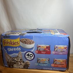 Purina Friskies Shreds Gravy Wet Cat Food Variety Pack, 5.5 oz Cans (40 Pack) Brand New $30 Meet Up In Irving @dfwgoods 