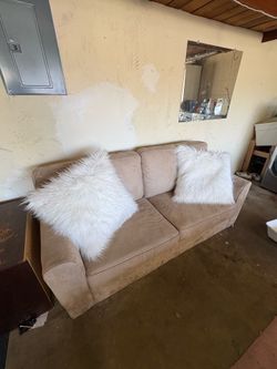 Pullout couch￼