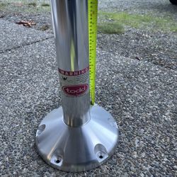 New Todd Pedestal Stand 15”