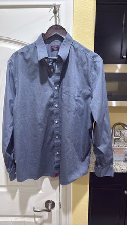 Untucked Xl button down shirt