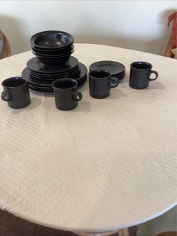Pfaltzgraff midnight sun 4 place settings 20 pices