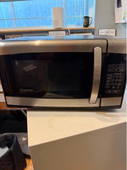 Countertop microwave, BRAND NEW