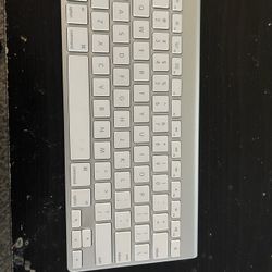 Apple Keyboard With Case 