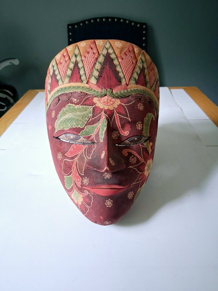 11.5" Indonesian Handcrafted Wooden Floral Wooden Woman Tribal Art Mask Decor