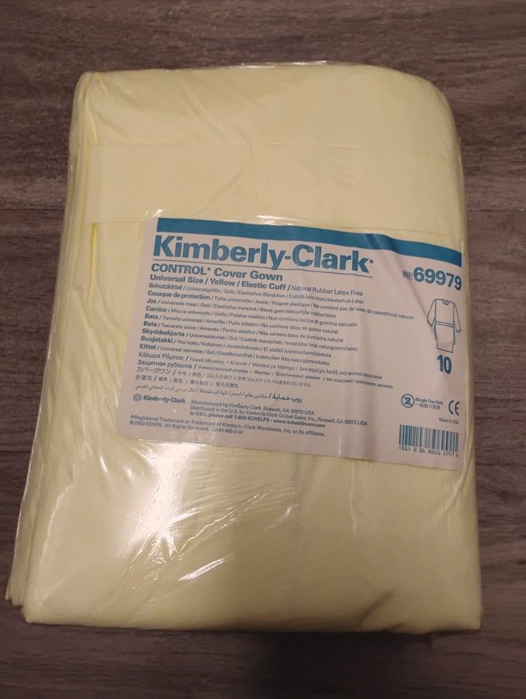 Box Of 100 Kimberly Clark Cover Gowns