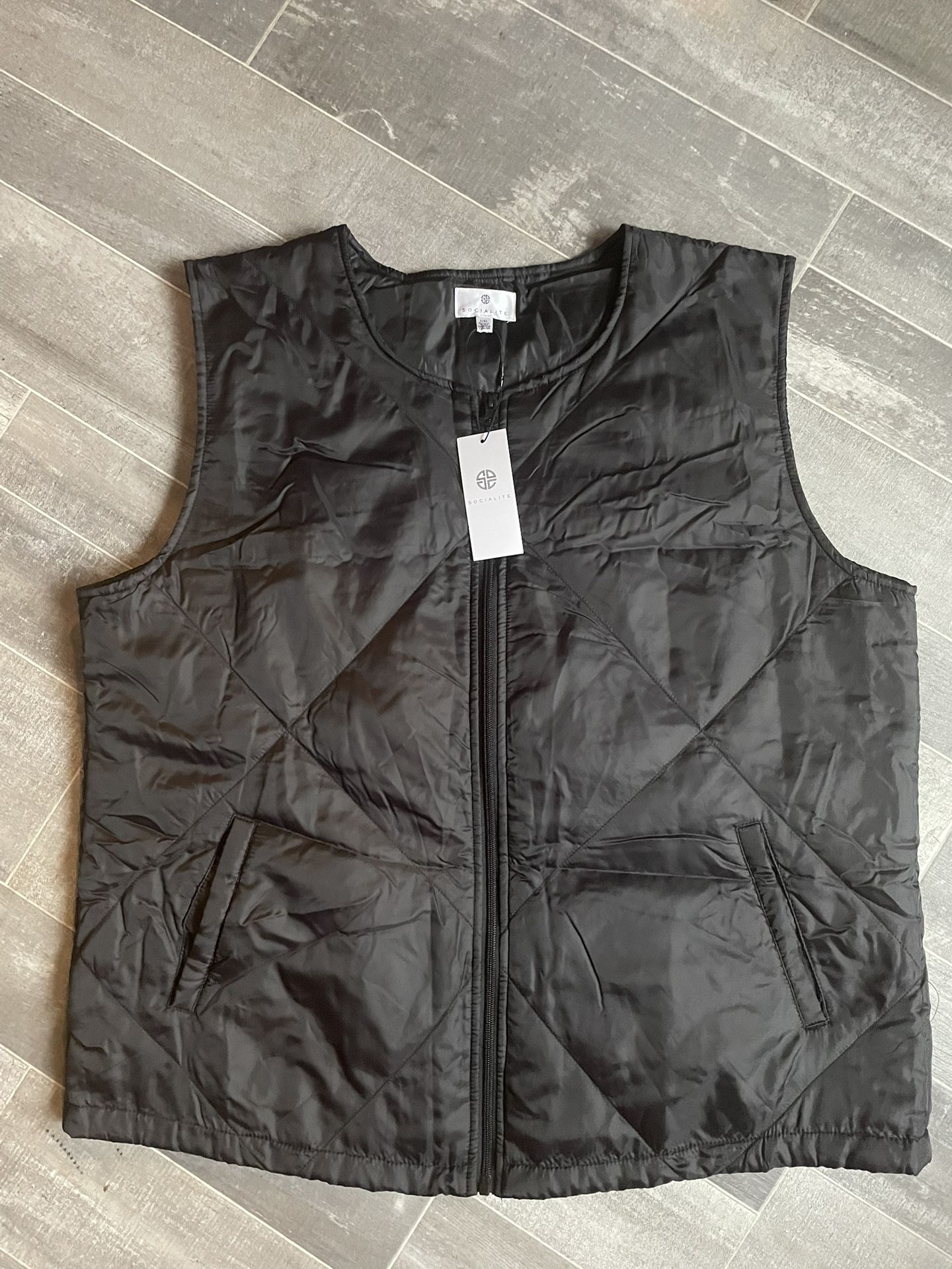 Socialite Vest Womens S/M Black Quilted Full Zip Sleeveless Jacket NEW NWT