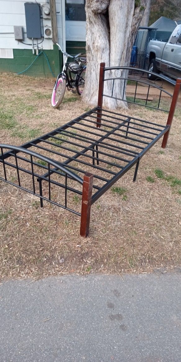 Twin Bed  Read Below