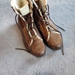 Adidas Boots Women Sz 10 Winter Lined Suede Shoes 749317 

