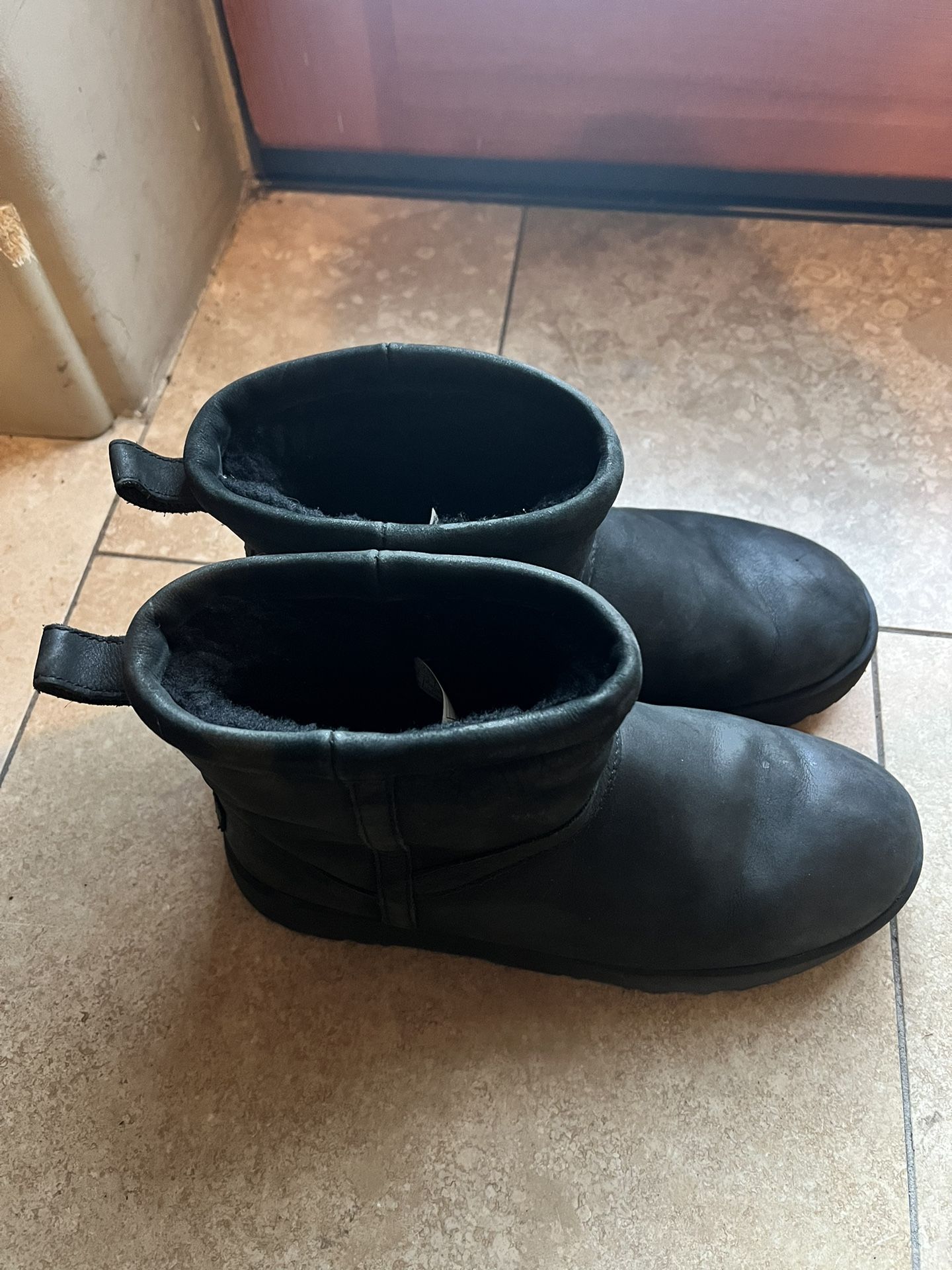 Ugg Size 8.5-9 Only $15