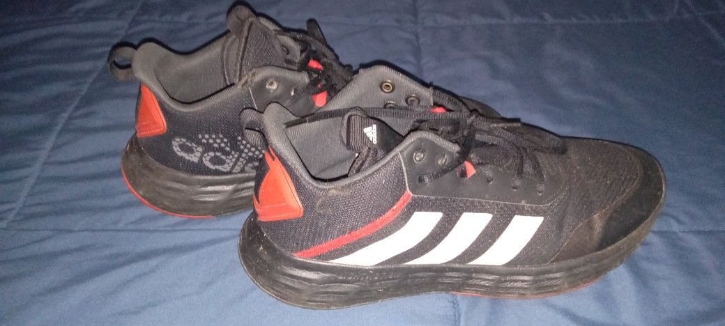 Size 12 Adidas 3/4 Cut Basketball Sneakers