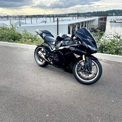 07 Kawasaki ZX-10r
