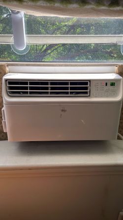 LG Air Conditioner 10k BTU
