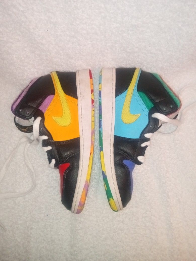 Air Jordan Mid SS 'Championships' Size 4Y Sneakers