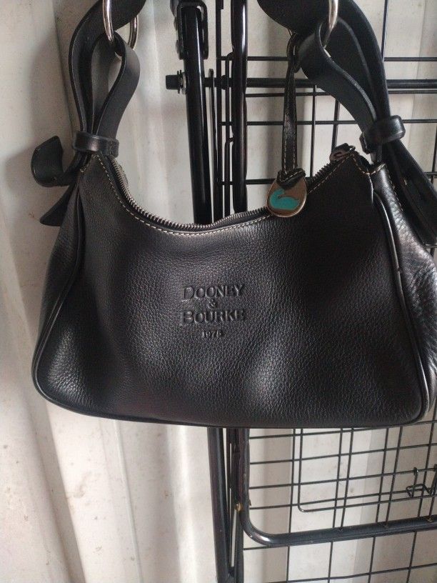 🦆🦆. Dooney And Bourke Purse 🦆🦆