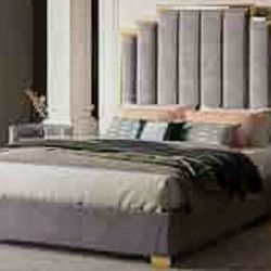 Like New Queen Bed - Delivery Available 