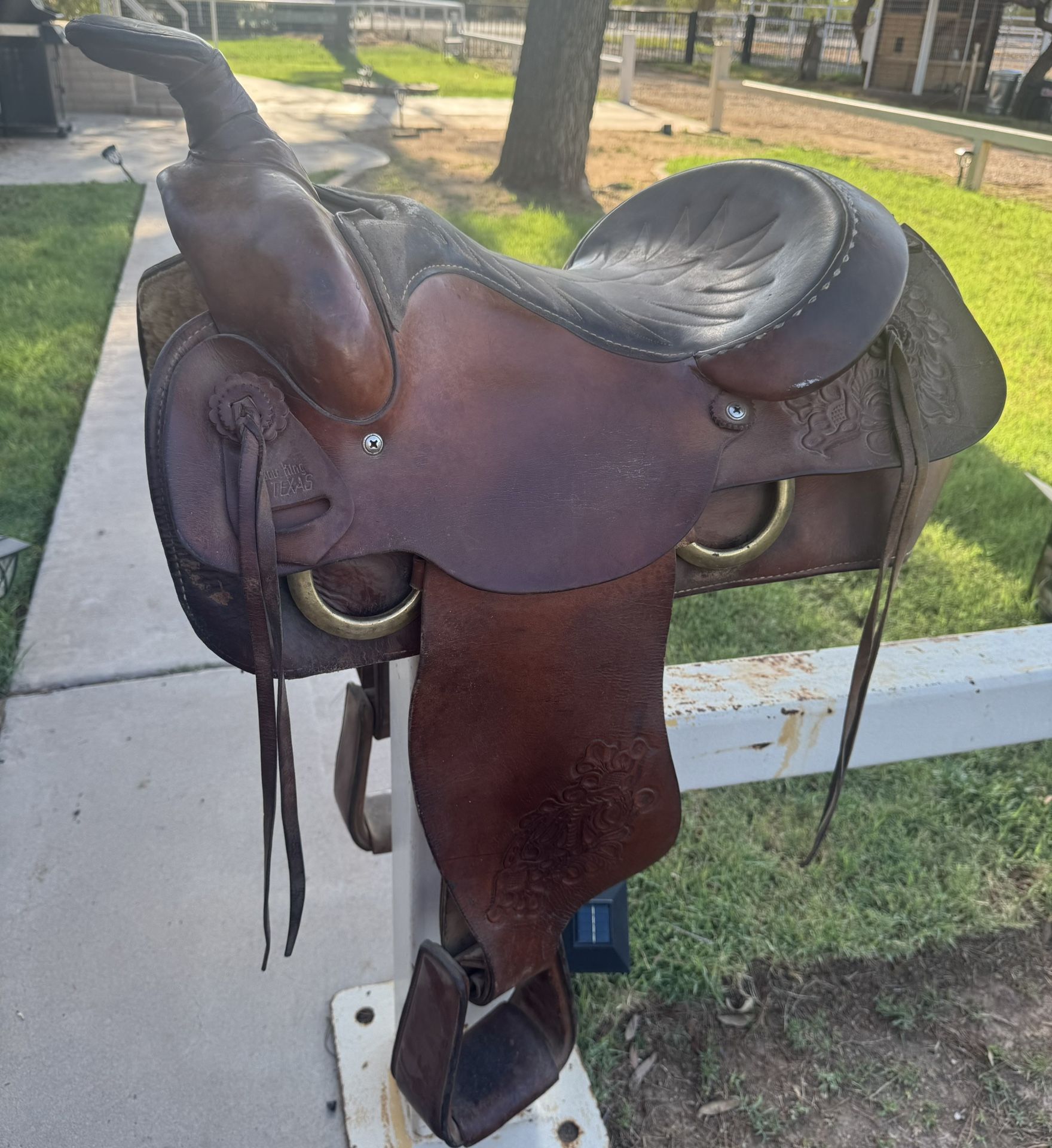Saddle 15.5”