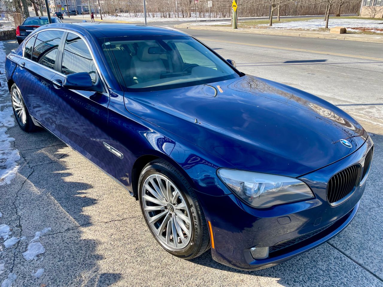2011 BMW 7-Series