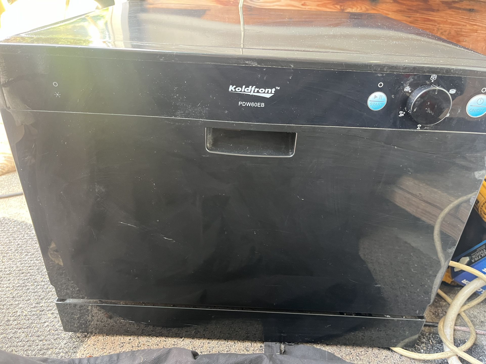 Koldfront PDW60EB Countertop Dishwasher
