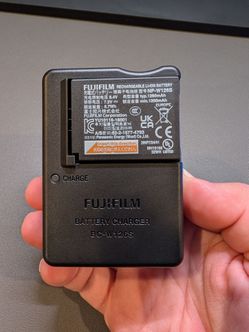Fujifilm NP-W126S and BC-W126S