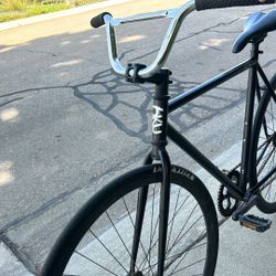 Good Condition Fxd Gear Wheelie Bike 