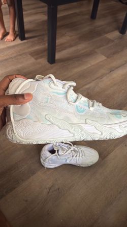 La’ melo basketball shoes