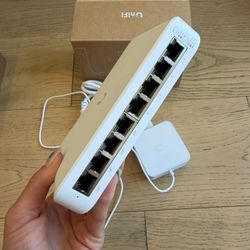 Ubiquiti UniFi Switch Lite 8 PoE