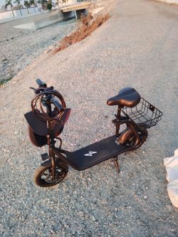 Phantom R1 E Nike Scooter 