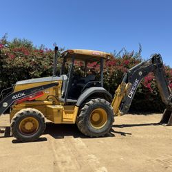 Backhoe 4X4 John Deere