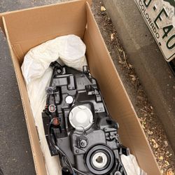 2017 Nissan Rogue Right Side Headlight