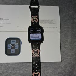 Apple Watch SE 2nd Gen 44mm 