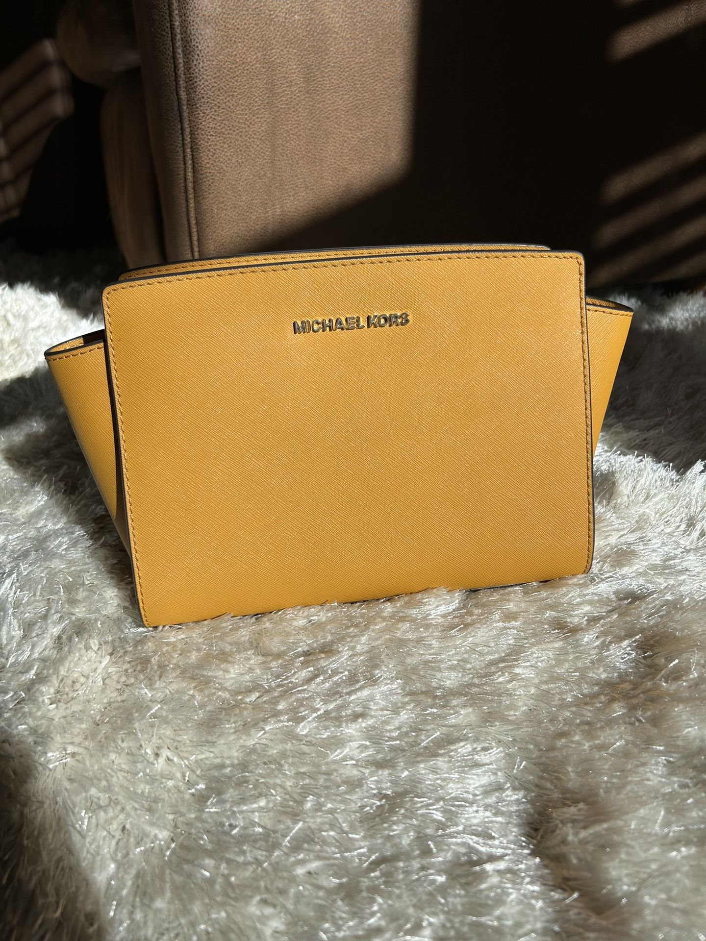 Michael Kors Selma crossbody