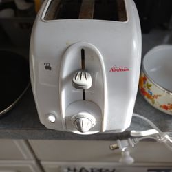 8" MEGAWARE FRY PAN/6" SAUCE PAN / SUNBEAM TOASTER