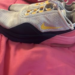 Nike Women’s Shoes Size 9.5