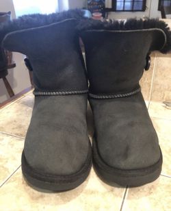 UGG BOOTS SIZE 3