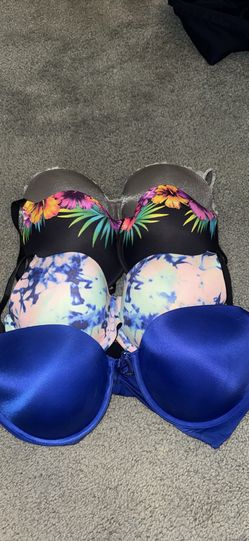 Brand new Victoria’s Secret women’s 36DD push up bra lot