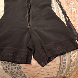 Like New   Wire More Tha Twice  Too Tight For  Me