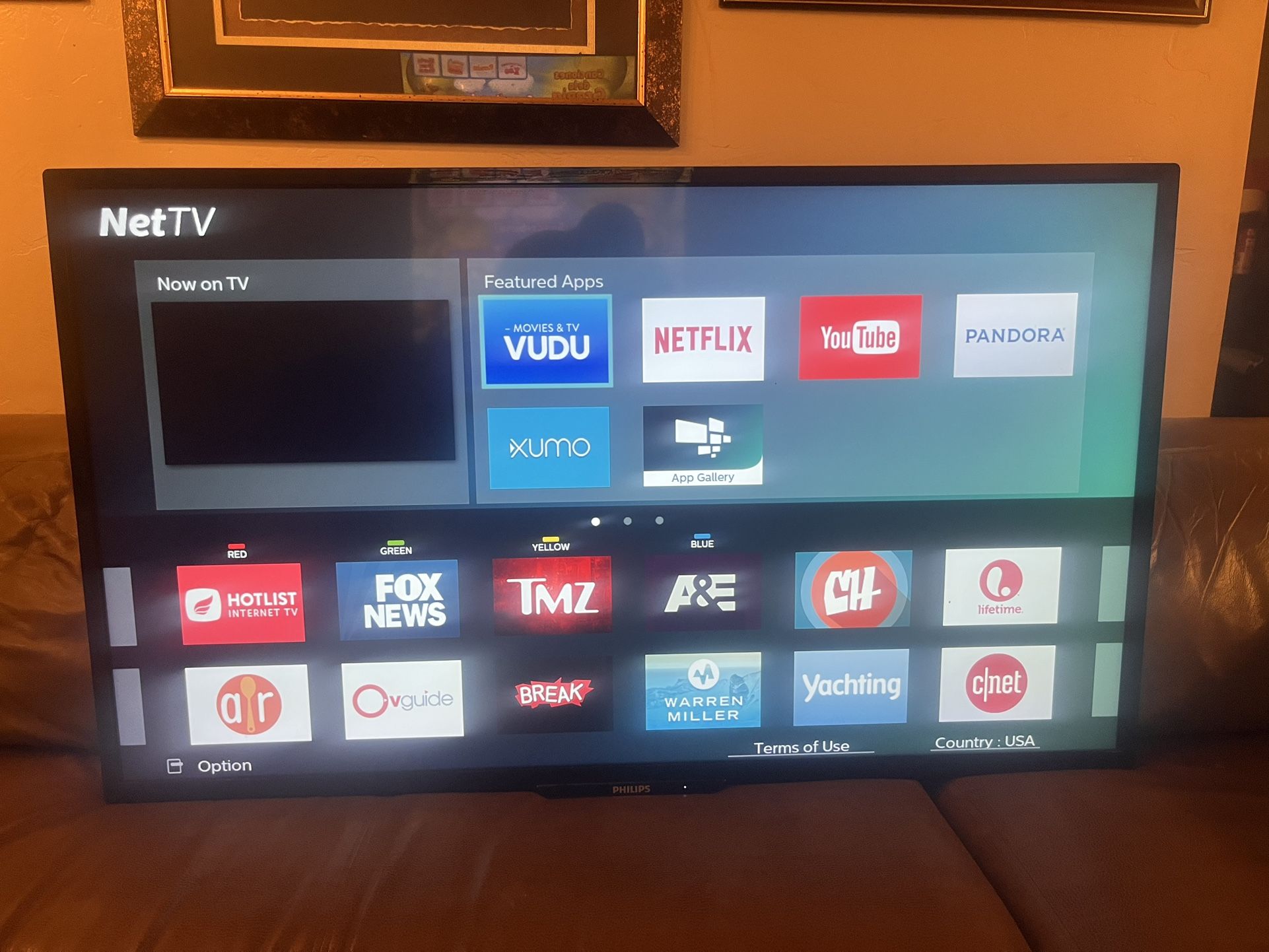55" smart tv philips with wall mount and original control