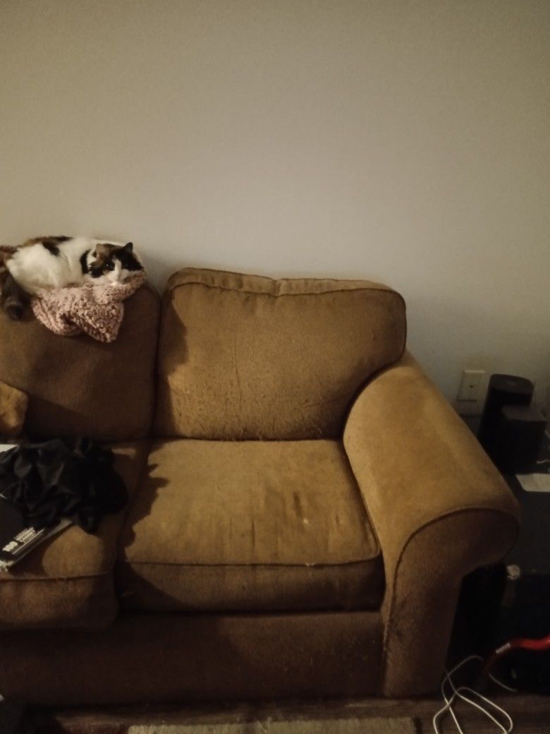 Loveseat Super Comfortable