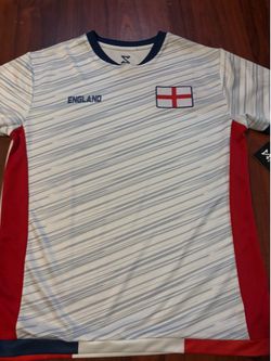 England 🏴󠁧󠁢󠁥󠁮󠁧󠁿 jersey size M adults