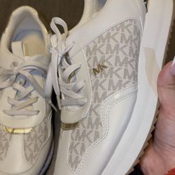 Women Michael Kors Shoes 