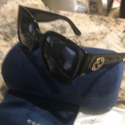 Gucci Sunny.All https://offerup.com/redirect/?o=QWNjZXNzb3JpZXMuTmV3