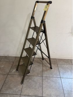 5 Step heavy duty ladder. - L30
