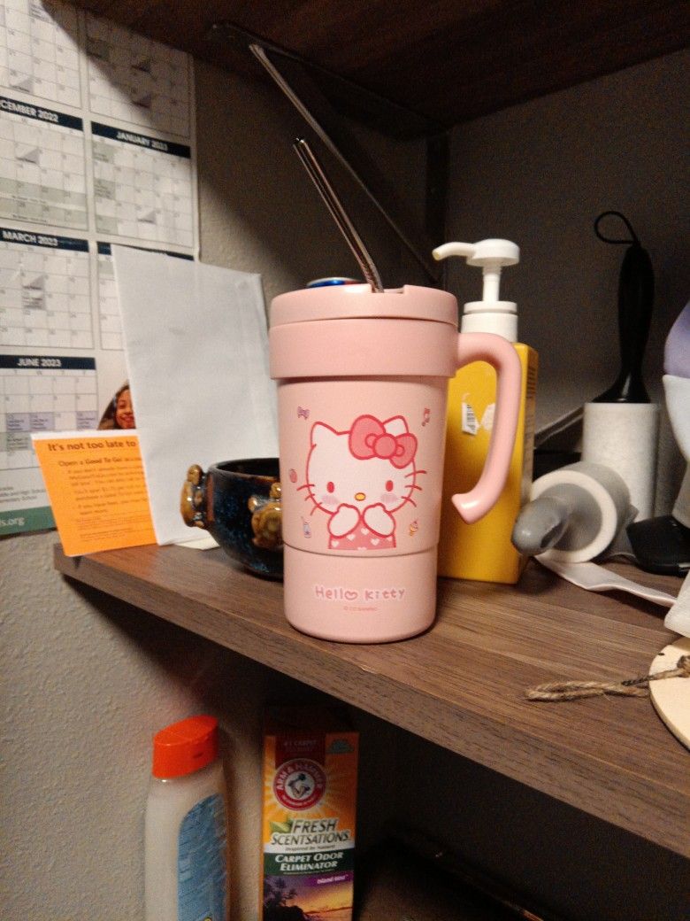 Hello Kitty Cup With Straw