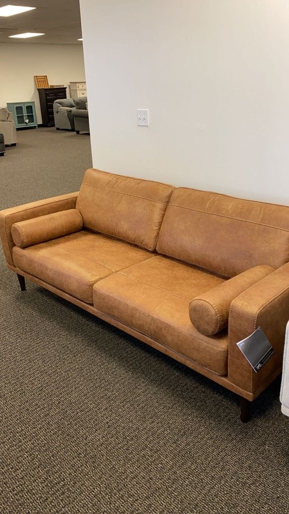 Arroyo - Sofa
by Ashley Furniture