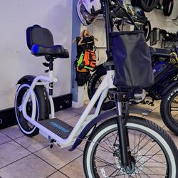 Mg's Electric Scooters  Brand New. Onl$899 Or Make $20 Monthly Payment 