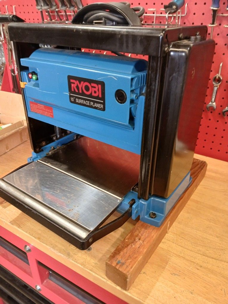 RYOBI THICKNESS PLANER