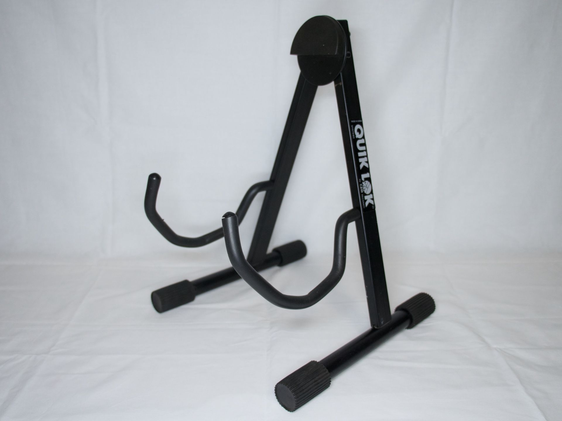 Quiklok Acoustic Guitar Stand
