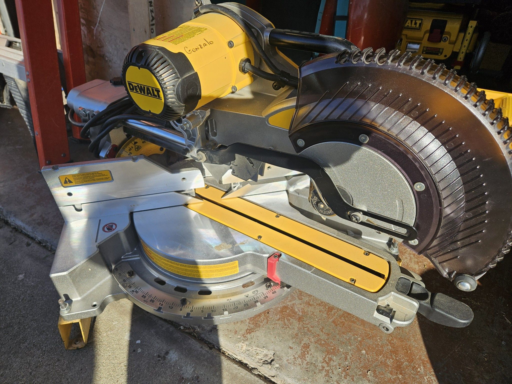 Saw DeWalt Plus Stand