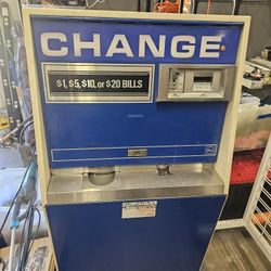 Rowe Commercial Change Machine